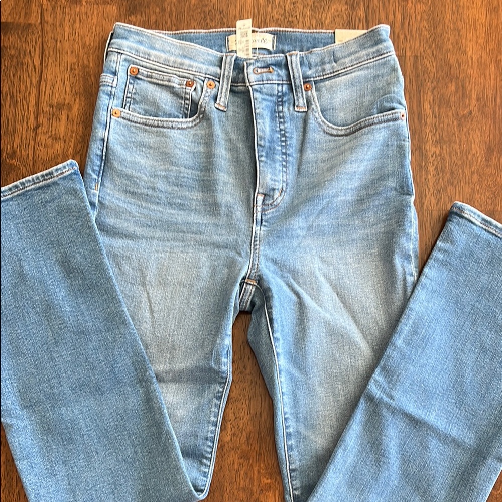 Madewell Cali Demi-Boot
NWT
Sz 25